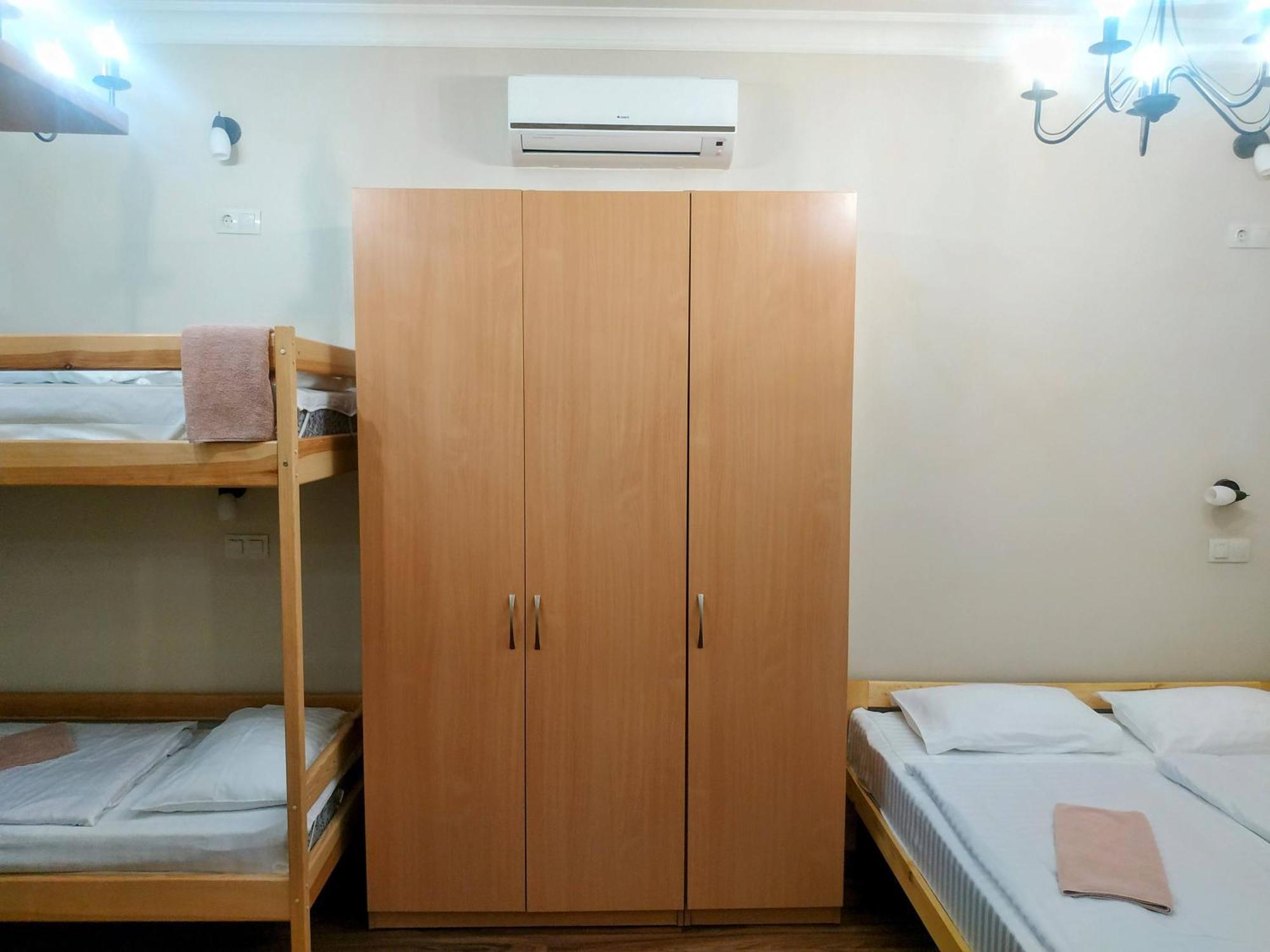 Hotel Belokorichi à Kiev Extérieur photo