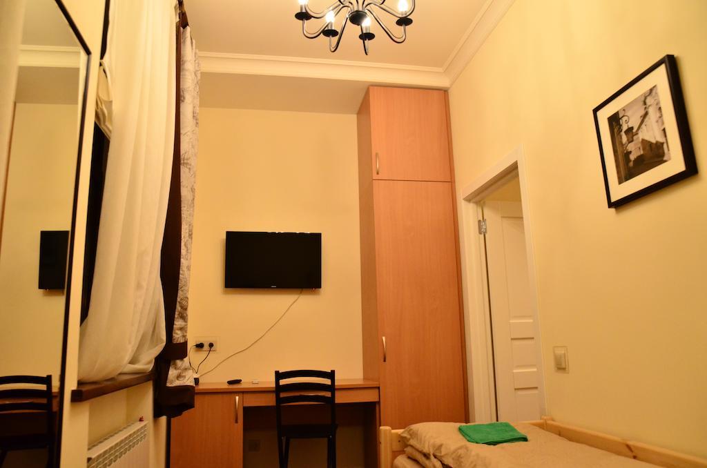 Hotel Belokorichi à Kiev Extérieur photo