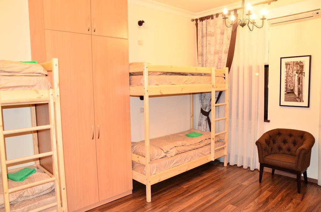 Hotel Belokorichi à Kiev Extérieur photo
