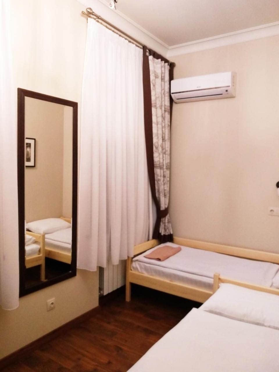 Hotel Belokorichi à Kiev Extérieur photo