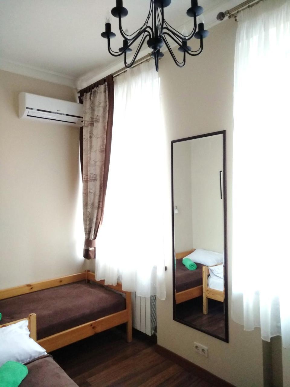 Hotel Belokorichi à Kiev Extérieur photo