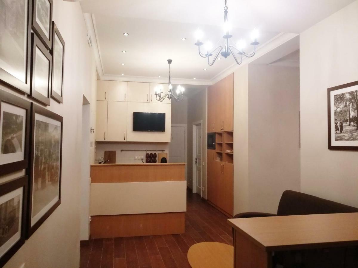 Hotel Belokorichi à Kiev Extérieur photo