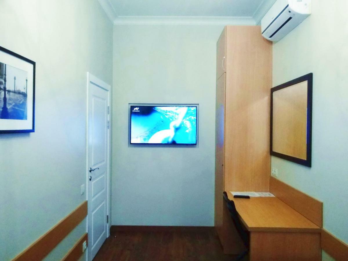 Hotel Belokorichi à Kiev Extérieur photo